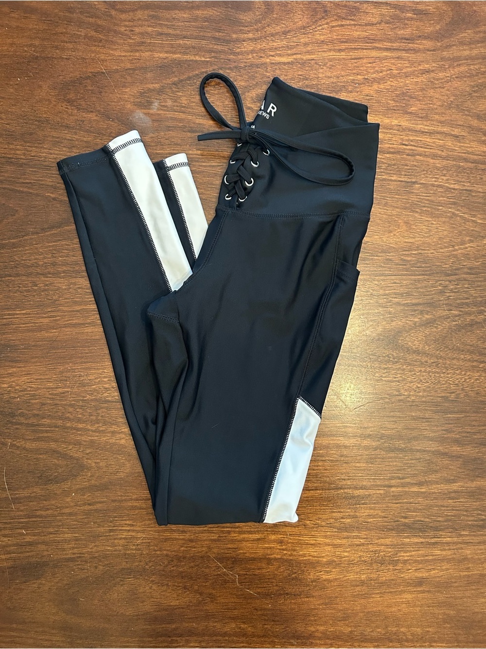 Wear by Erin Andrew’s. Lace-Up High Waist Black OSU Buckeye Leggings